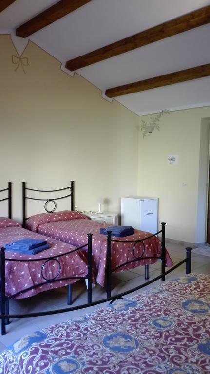 Agriturismo Monte Pino Telti Buitenkant foto
